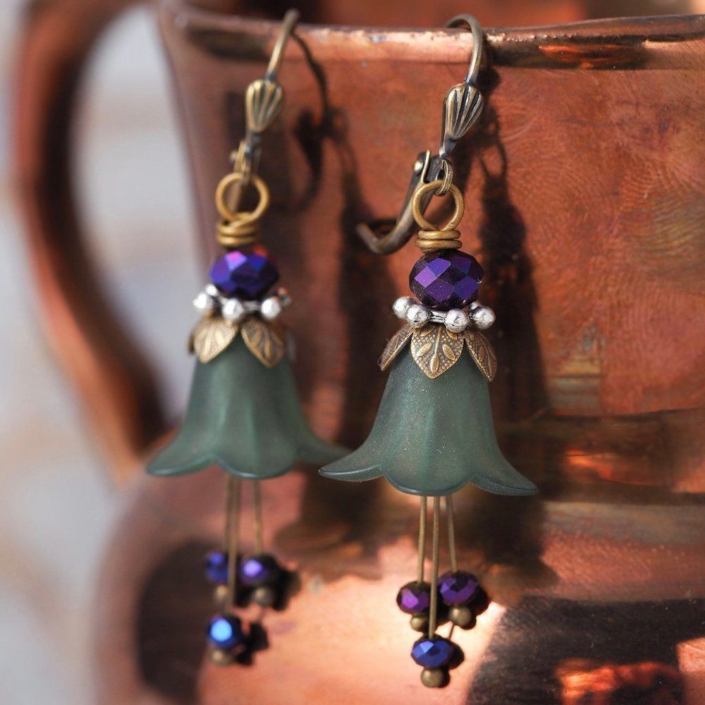 Green Day Lily Flower Earrings